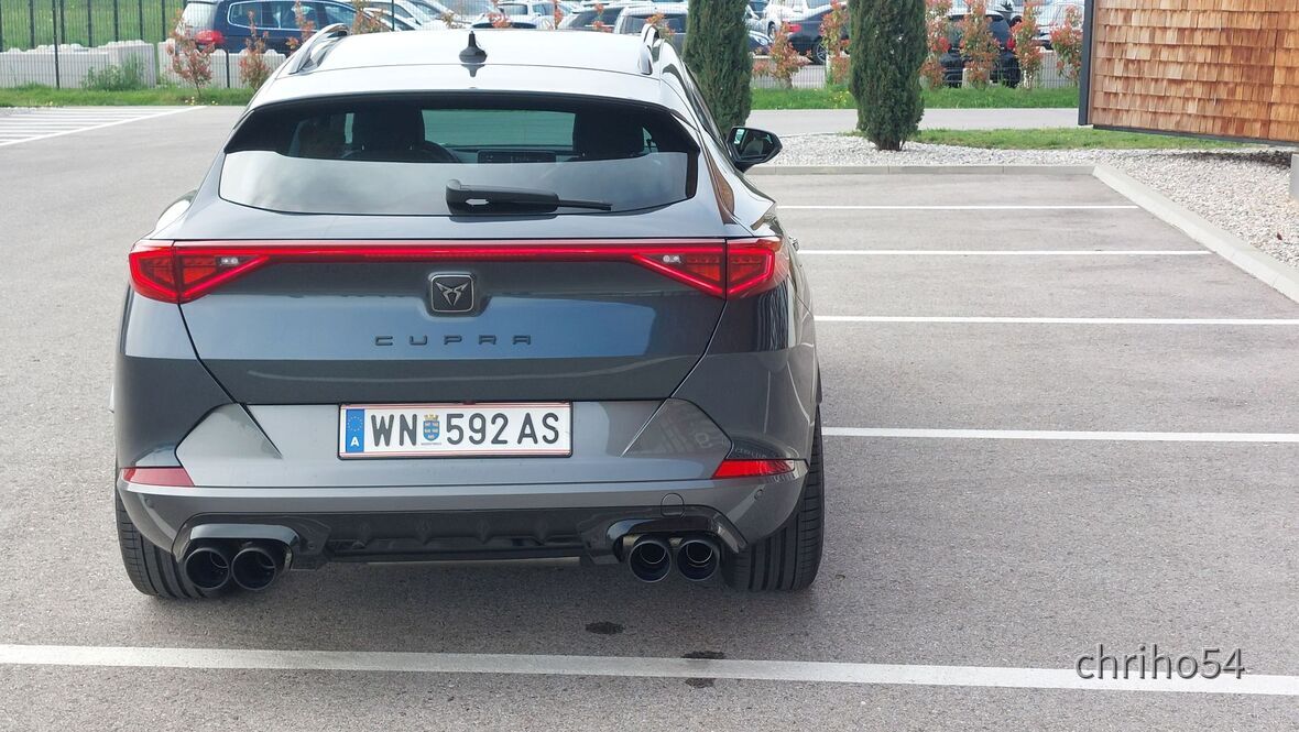 Borbet Y mit 20", Pirelli 255/35 R20 und Ragazzon ESD