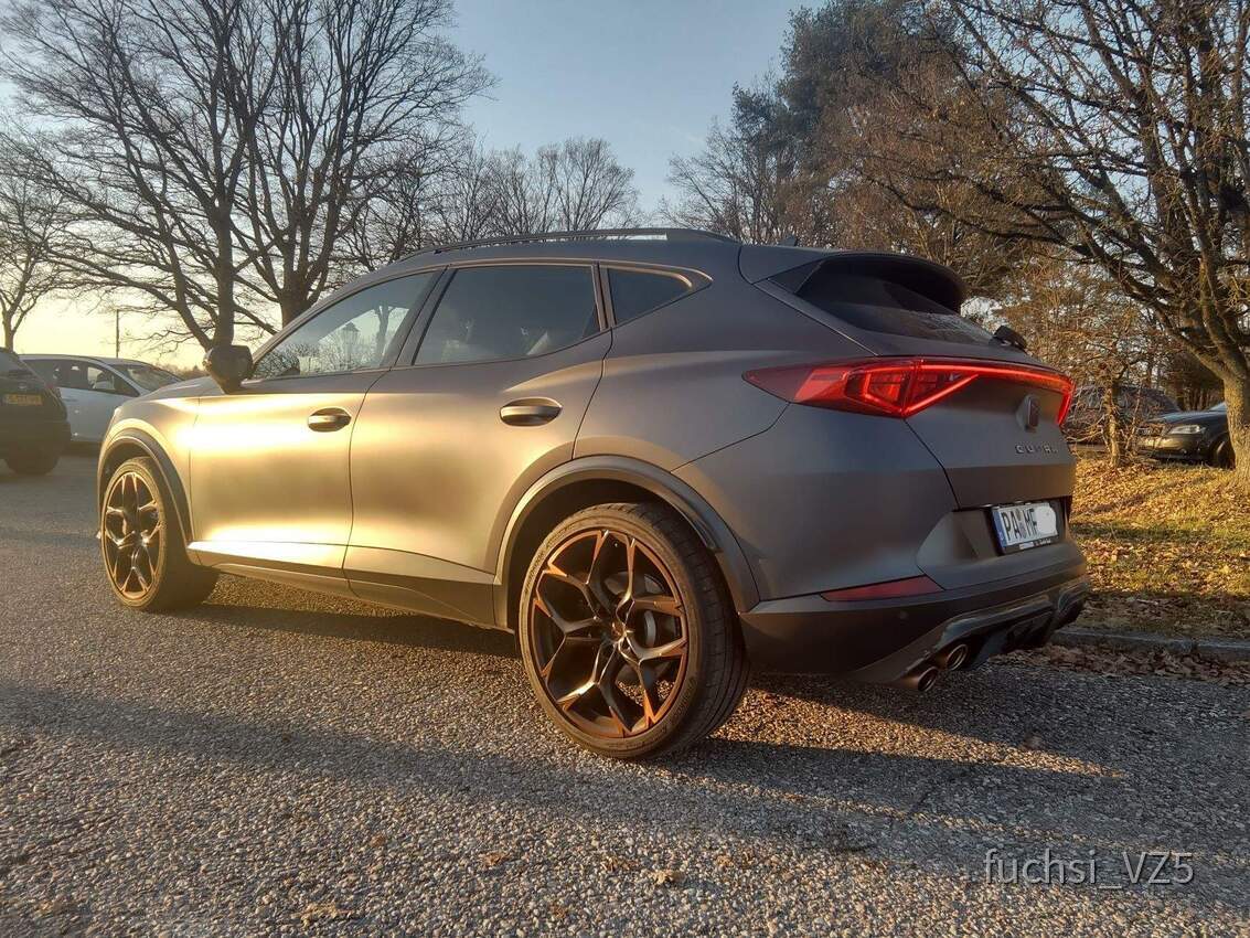 Cupra VZ5 ohne Carbon Bodykit
